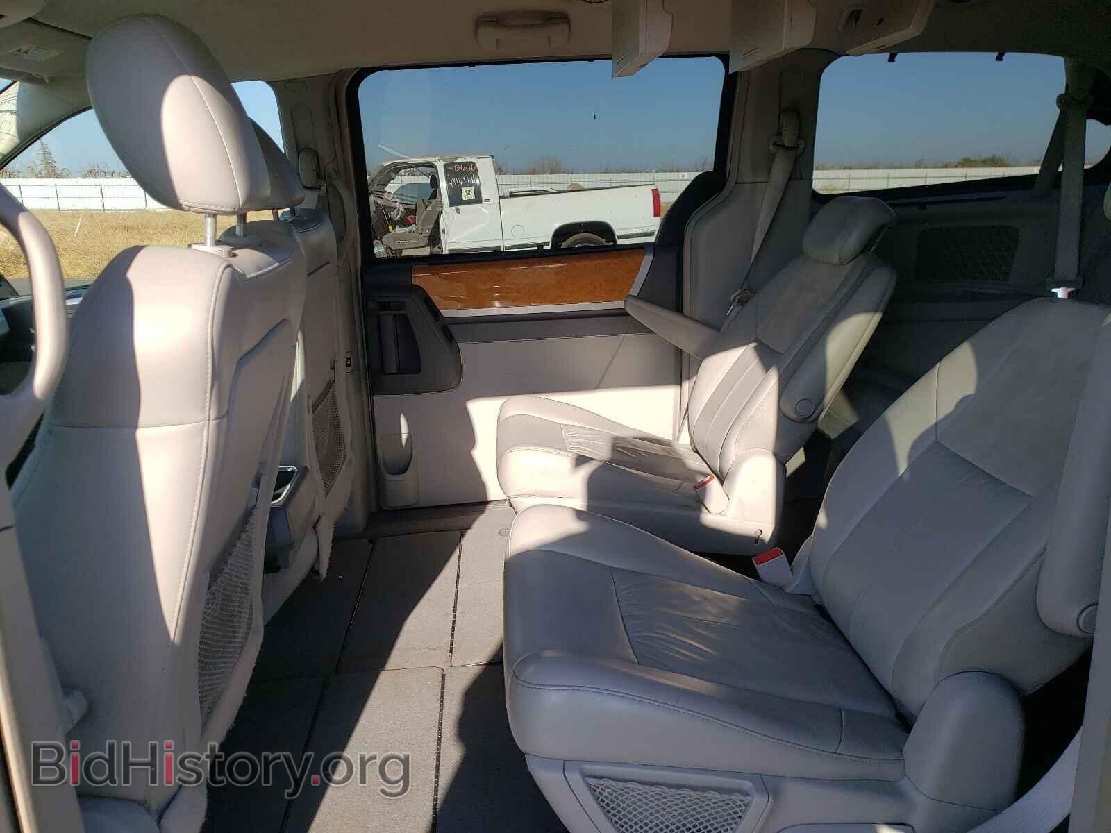2009 CHRYSLER MINIVAN - VIN: 2A8HR64X79R630144 - Фото 6