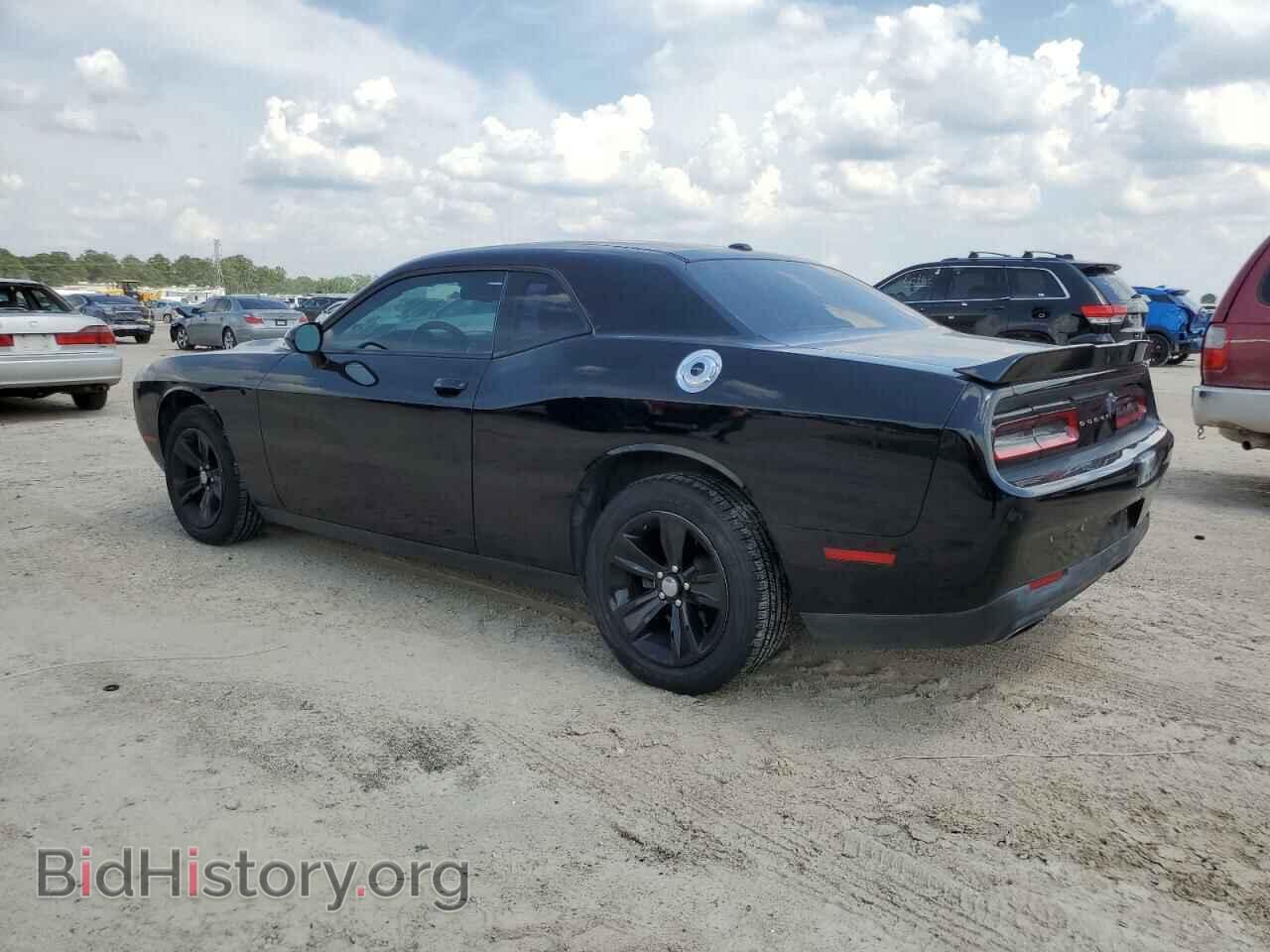 2018 DODGE CHALLENGER - VIN: 2C3CDZAG7JH236275 - Photo 2