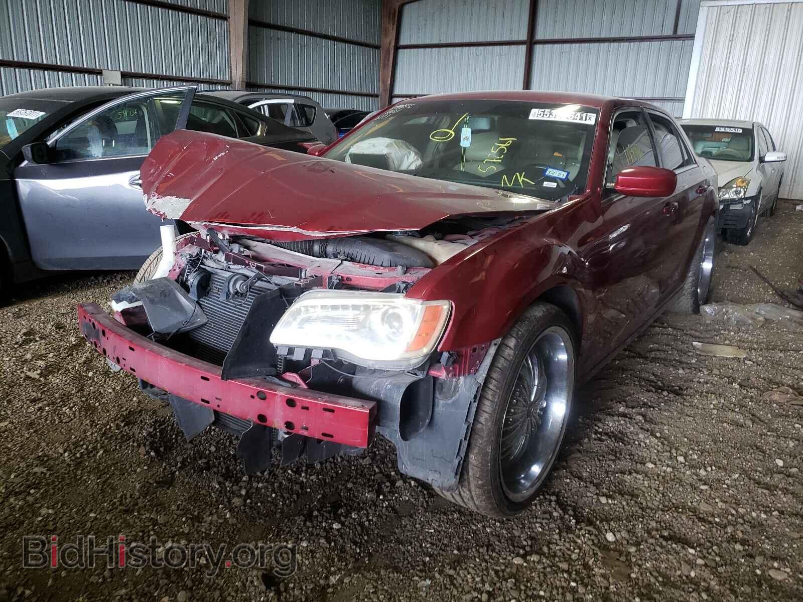 2013 CHRYSLER 300 - VIN: 2C3CCAAGXDH572561 - Фото 2