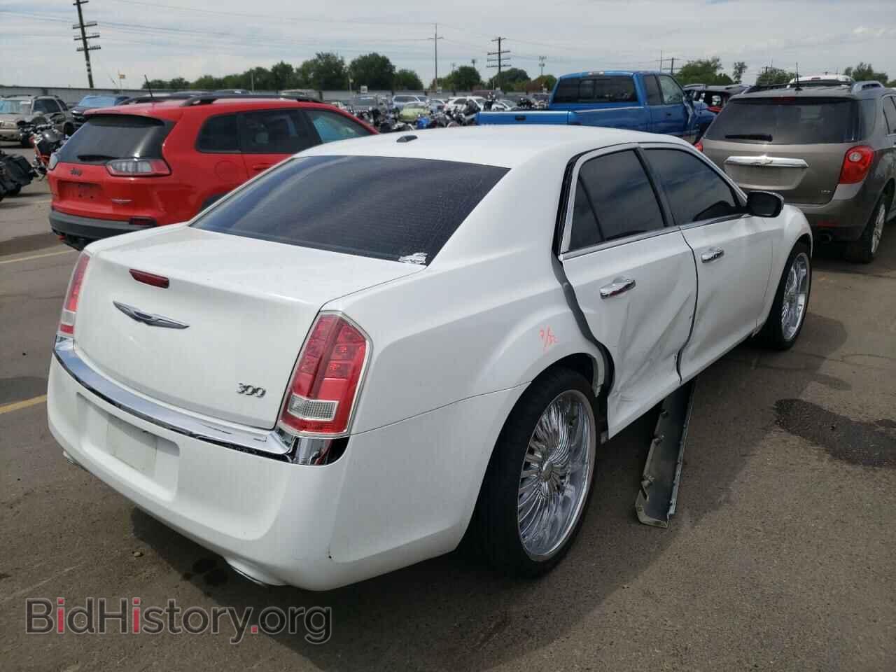 2014 CHRYSLER 300 - VIN: 2C3CCAAG9EH336162 - Фото 4