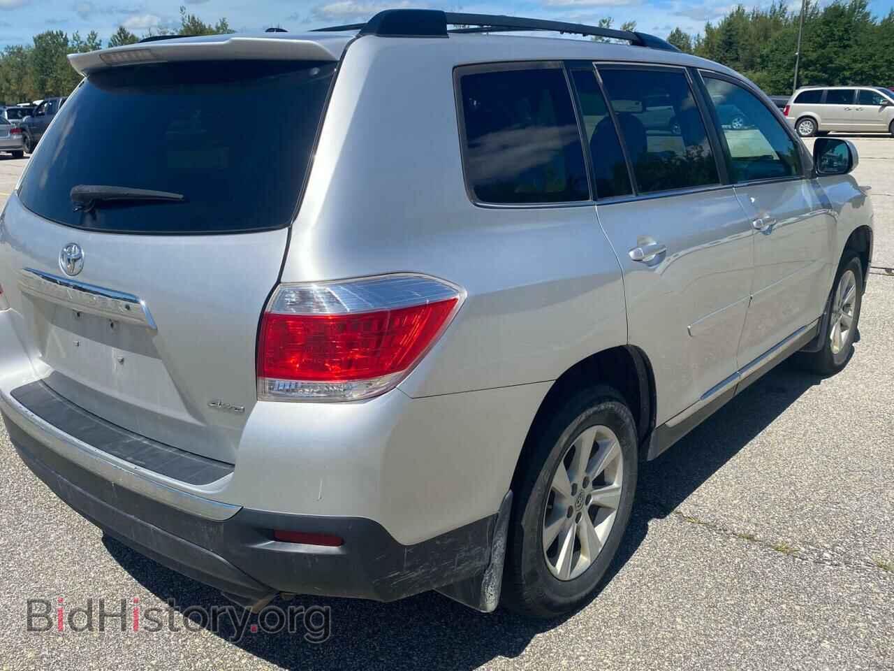 2012 TOYOTA HIGHLANDER - VIN: 5TDBK3EH8CS136851 - Фото 3