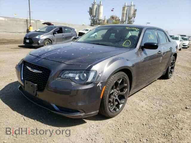 2019 CHRYSLER 300 - VIN: 2C3CCAAG8KH511688 - Фото 2