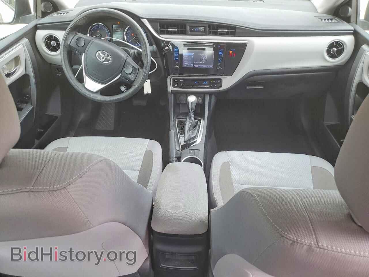 2018 TOYOTA COROLLA - VIN: 2T1BURHE2JC025796 - Фото 8