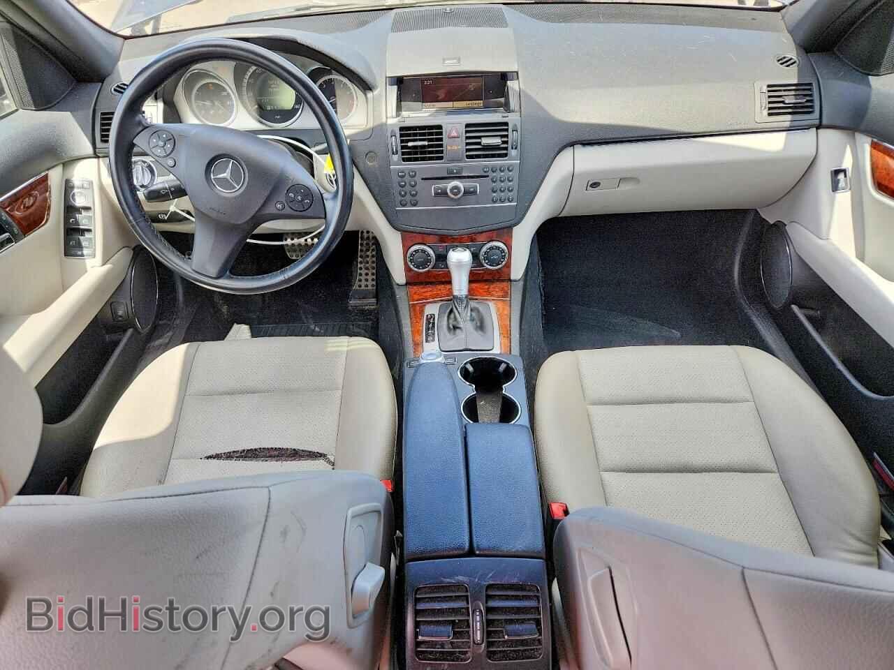 2011 MERCEDES-BENZ C-CLASS - VIN: WDDGF5EB1BR174877 - Фото 8