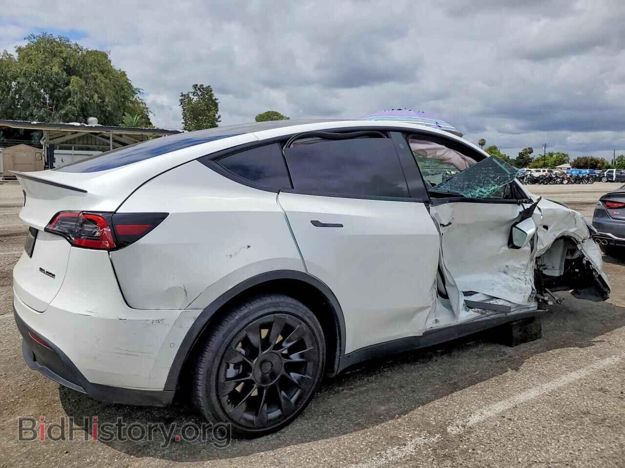 2022 TESLA MODEL Y - VIN: 7SAYGDEE2NF318918 - Photo 3