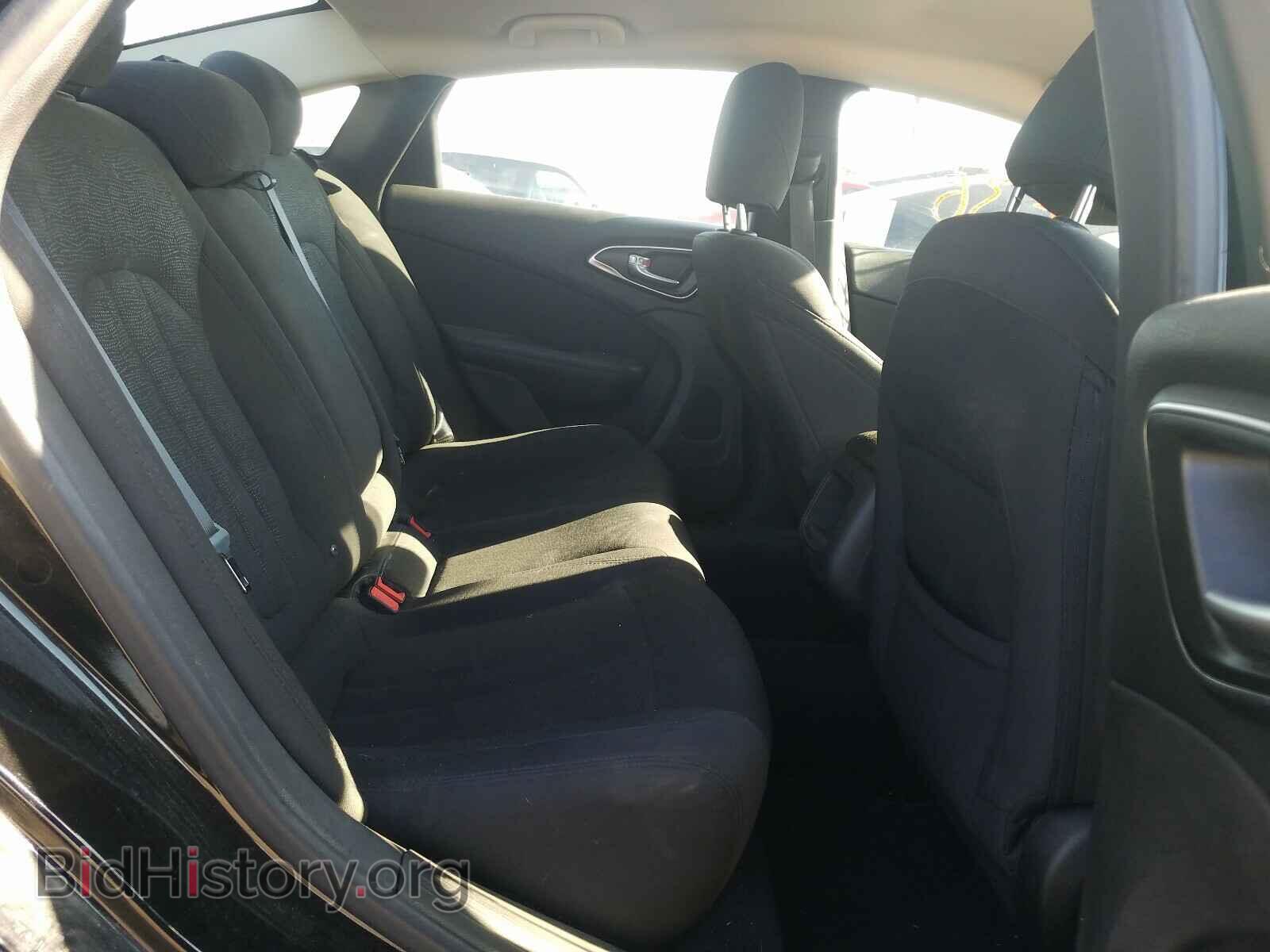 2016 CHRYSLER 200 - VIN: 1C3CCCAB7GN107991 - Фото 6