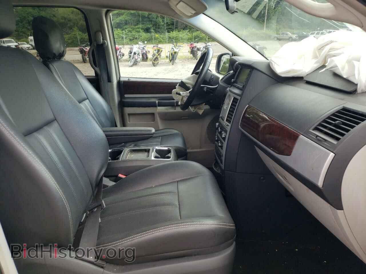 2010 CHRYSLER MINIVAN - VIN: 2A4RR8D10AR405775 - Photo 5