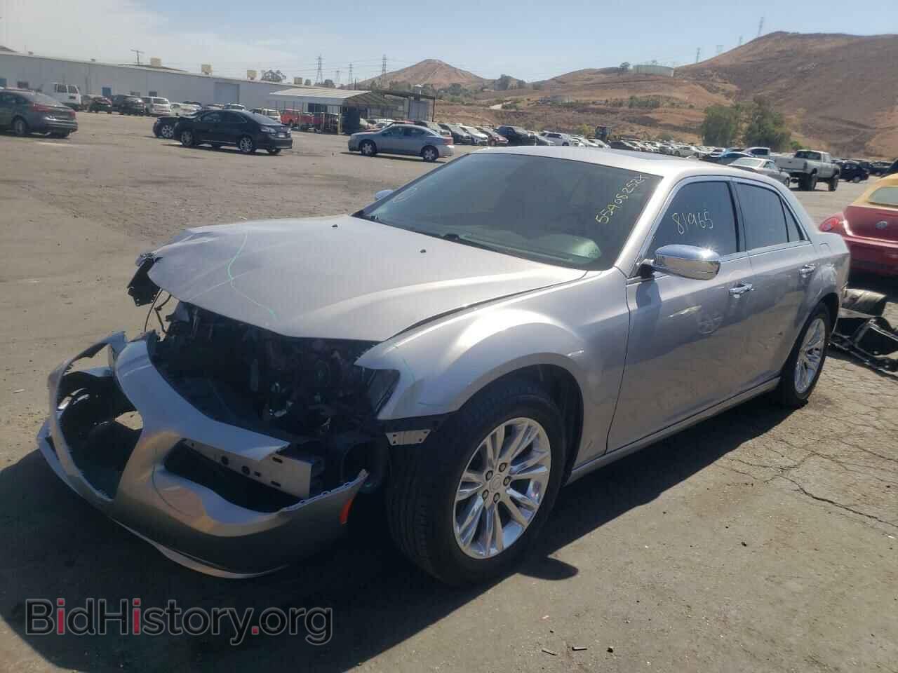 2017 CHRYSLER 300 - VIN: 2C3CCAEG3HH609837 - Фото 2