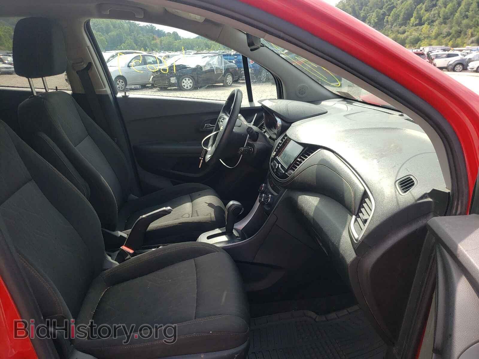 2017 CHEVROLET TRAX - VIN: 3GNCJPSB8HL221837 - Фото 5