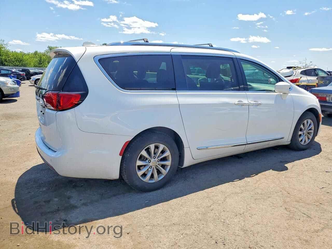 2018 CHRYSLER PACIFICA - VIN: 2C4RC1BG9JR352287 - Фото 3