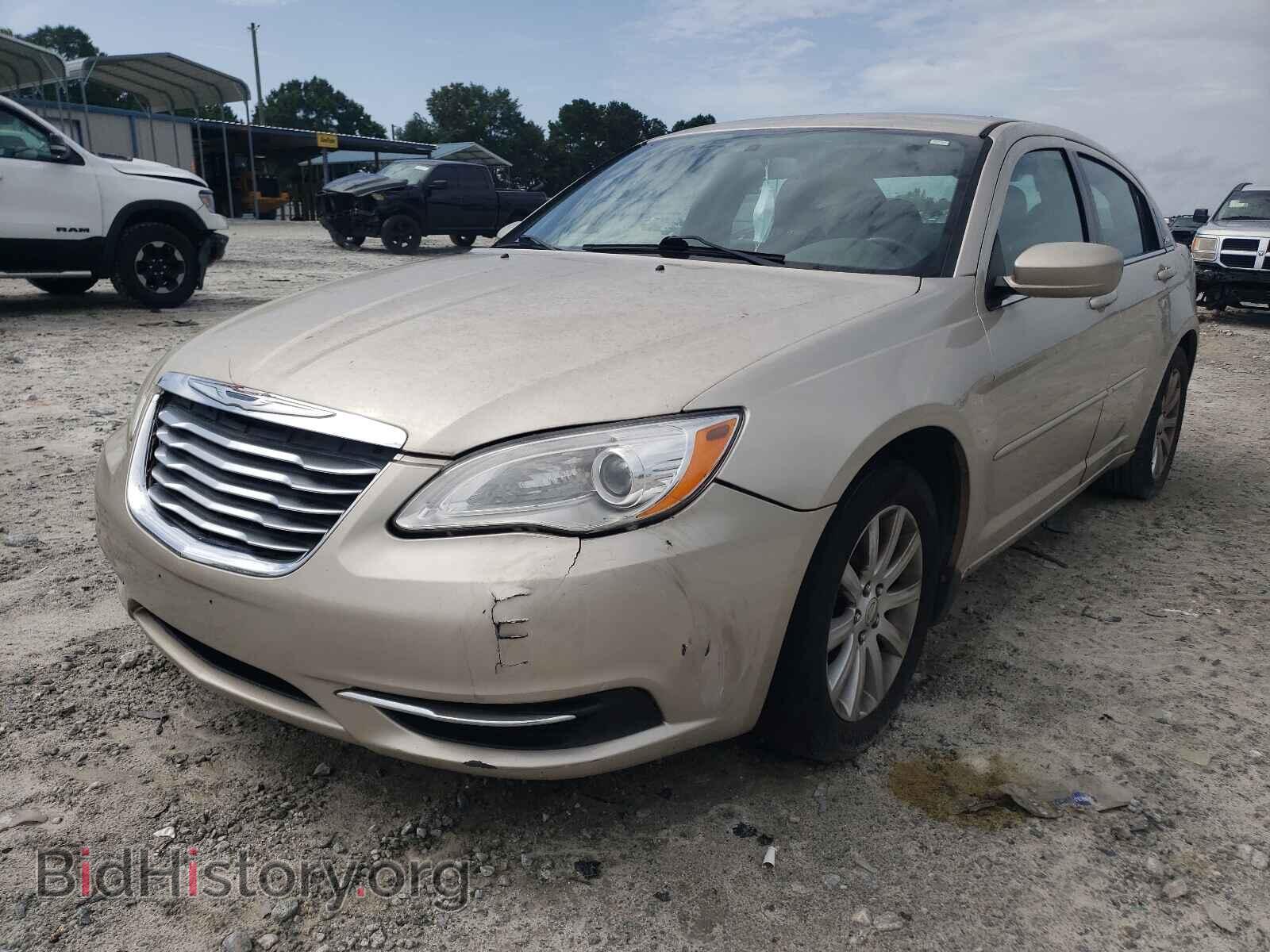 2013 CHRYSLER 200 - VIN: 1C3CCBBG7DN659782 - Фото 2
