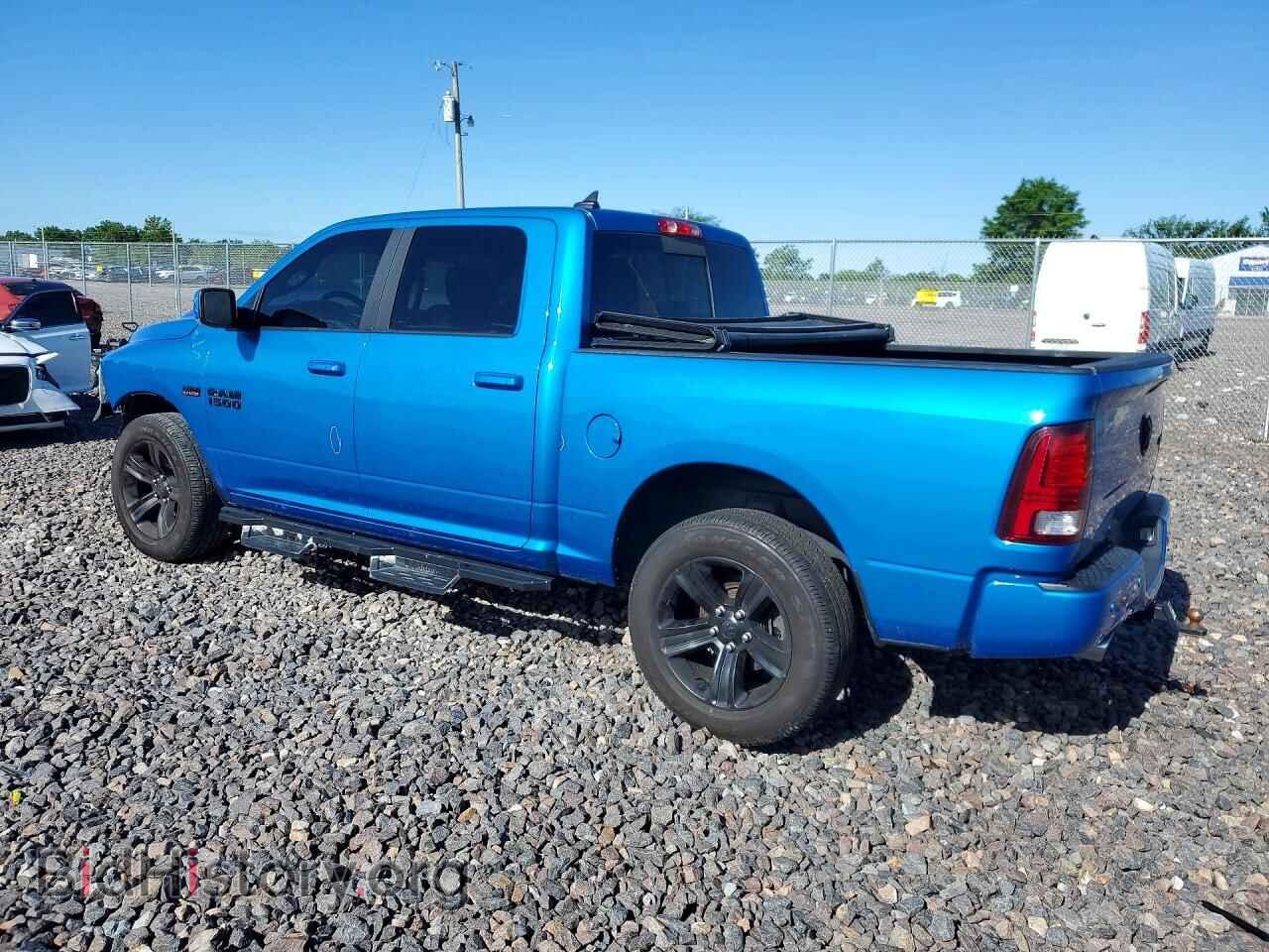 2018 RAM 1500 - VIN: 1C6RR7MT5JS182530 - Фото 2