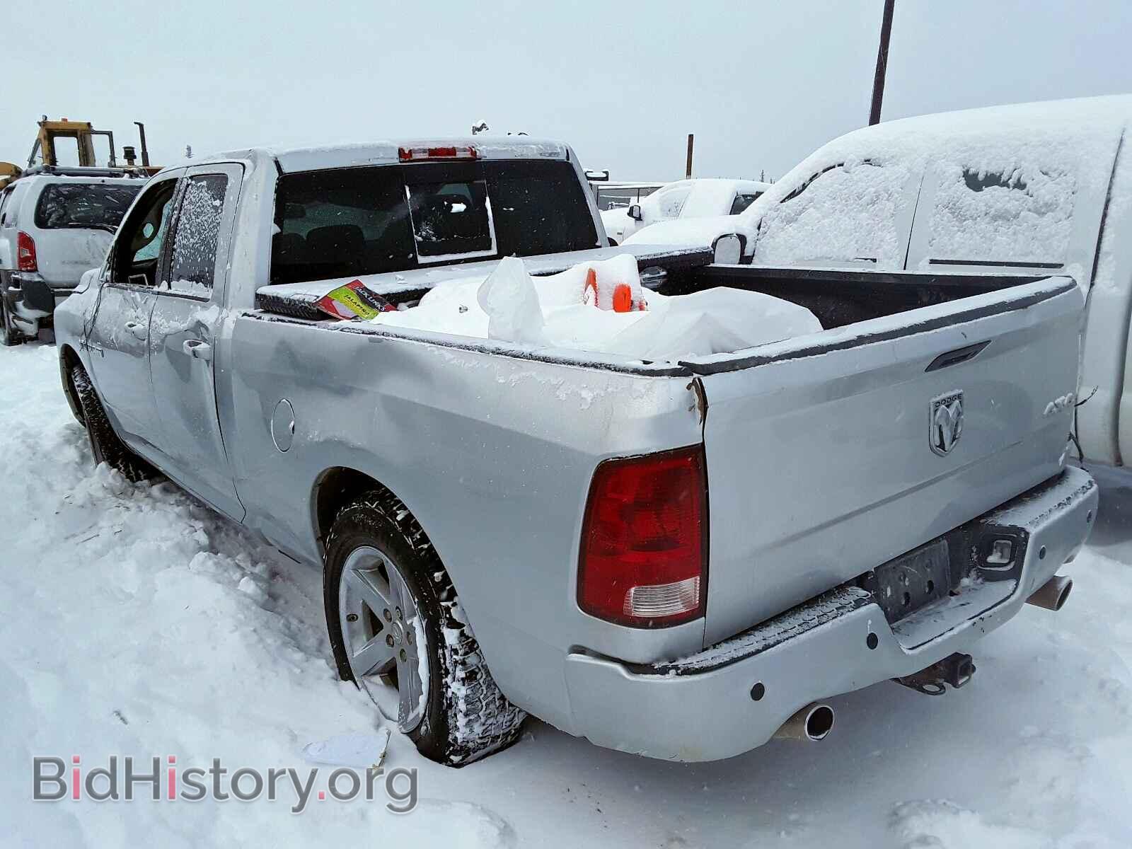 2010 DODGE RAM 1500 - VIN: 1D7RV1GT9AS204466 - Фото 3