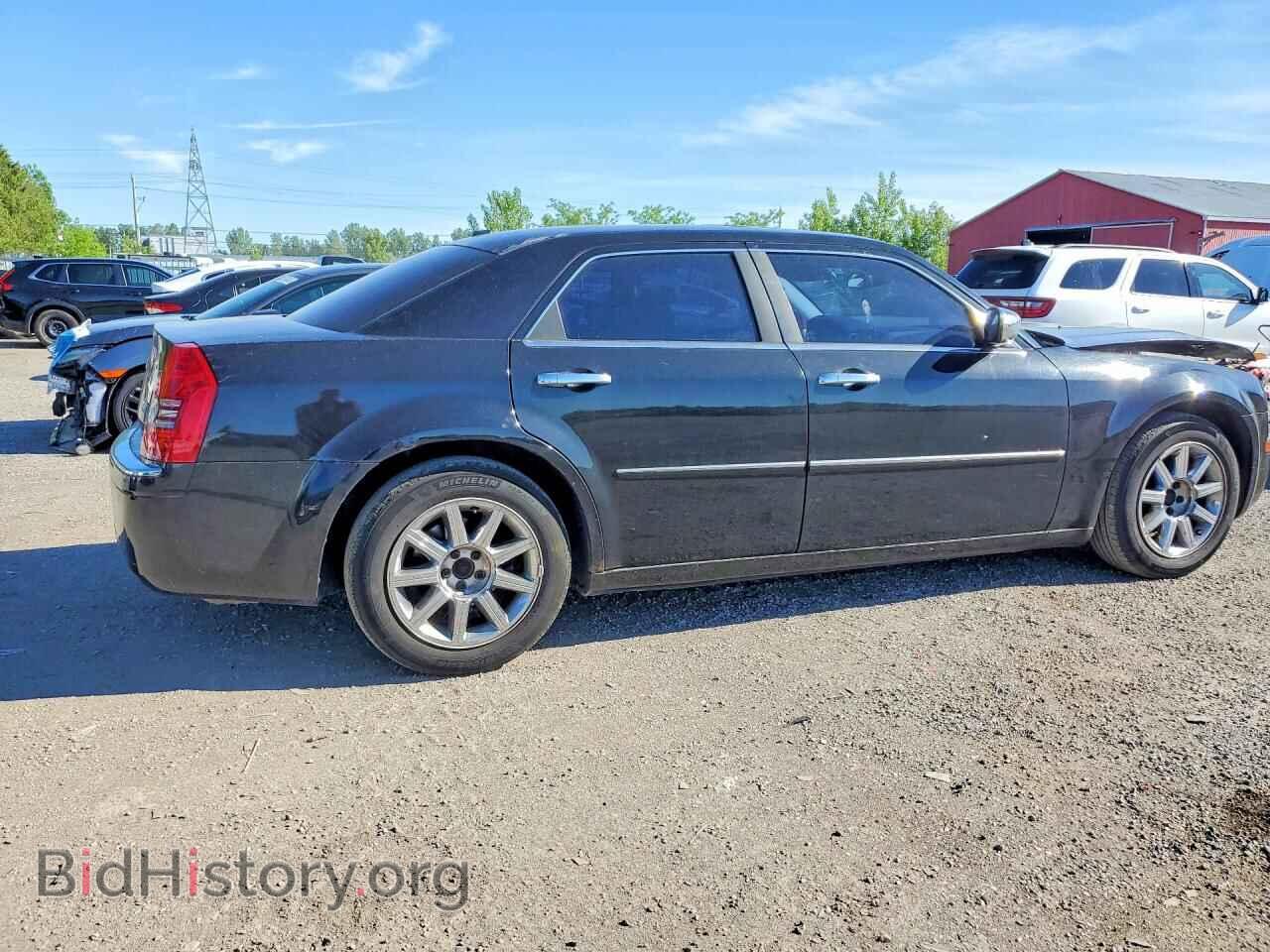 2010 CHRYSLER 300 - VIN: 2C3CA3CVXAH137628 - Photo 3