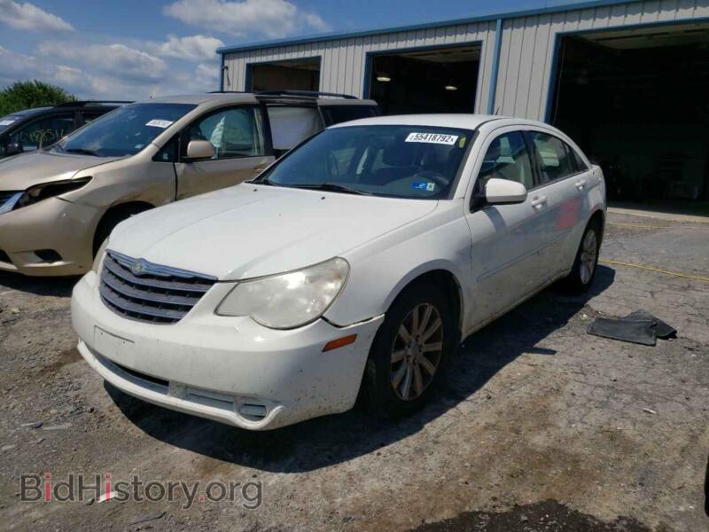 2010 Chrysler SEBRING (VIN 1C3CC5FB3AN147979) — фото 2 из 10
