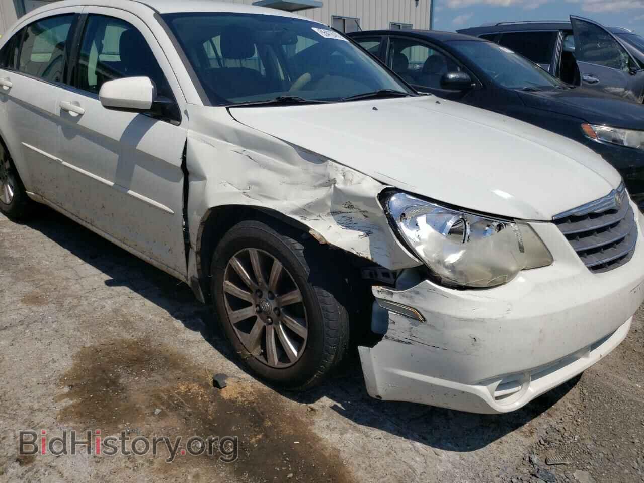 2010 CHRYSLER SEBRING - VIN: 1C3CC5FB3AN147979 - Фото 9
