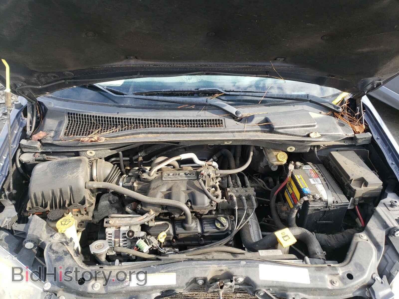 2008 CHRYSLER MINIVAN - VIN: 2A8HR54PX8R681324 - Фото 7