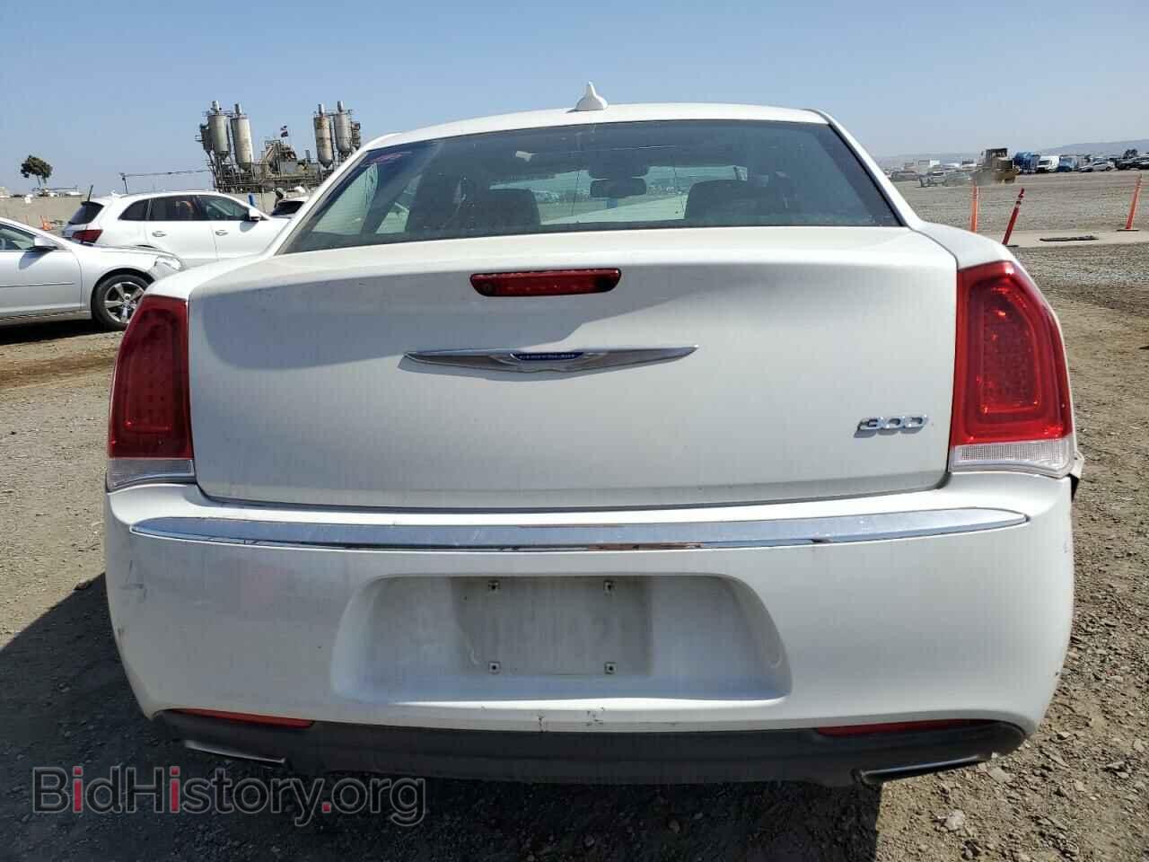 2019 CHRYSLER 300 - VIN: 2C3CCAEG5KH562978 - Фото 6