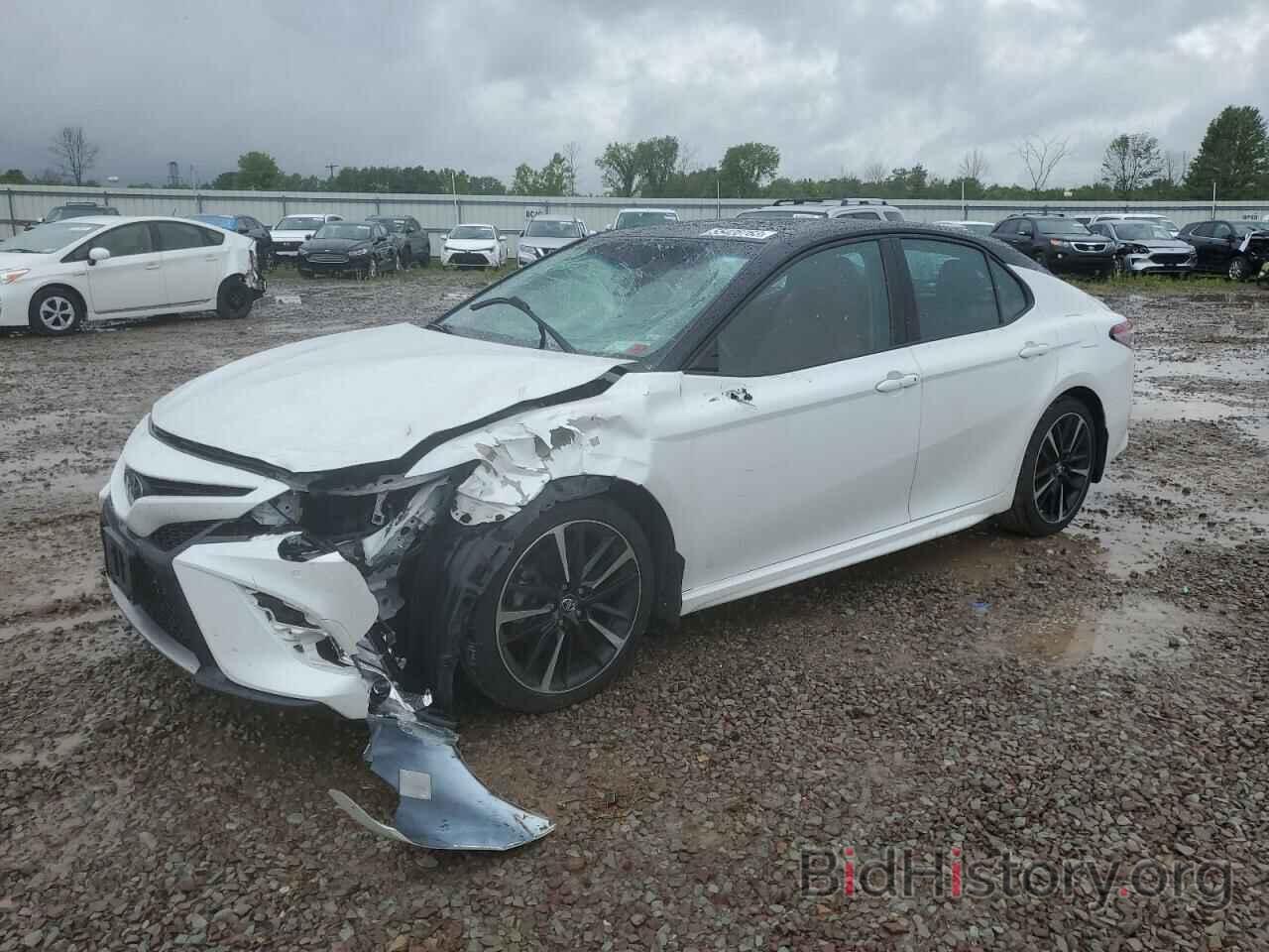 Photo 4T1B61HK3JU123834 - TOYOTA CAMRY 2018