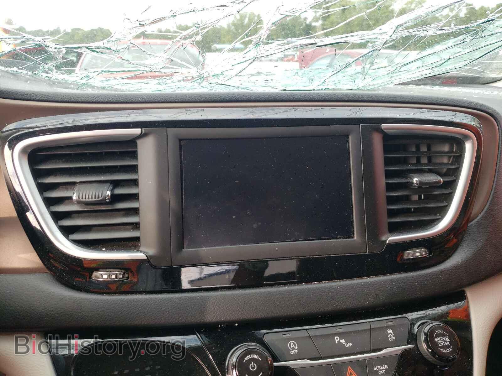 2018 CHRYSLER PACIFICA - VIN: 2C4RC1BG4JR112144 - Фото 8