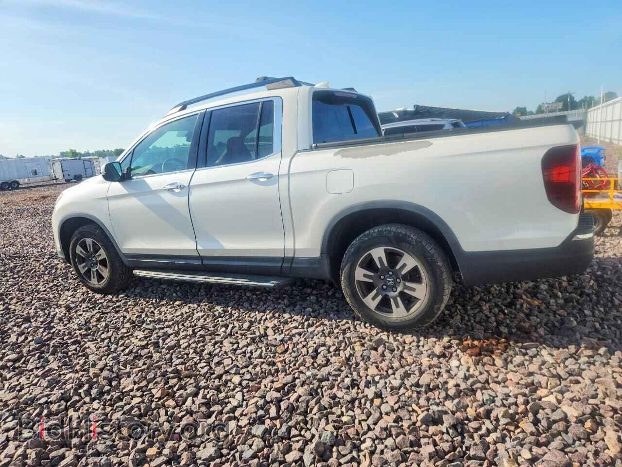 2017 HONDA RIDGELINE - VIN: 5FPYK3F74HB024468 - Фото 2