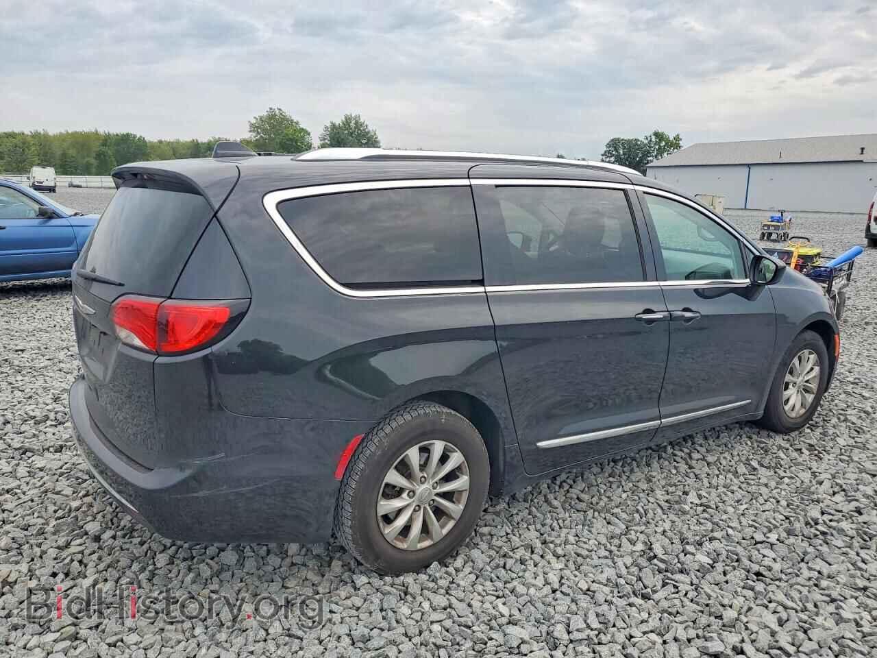 2018 CHRYSLER PACIFICA - VIN: 2C4RC1EGXJR261881 - Photo 3