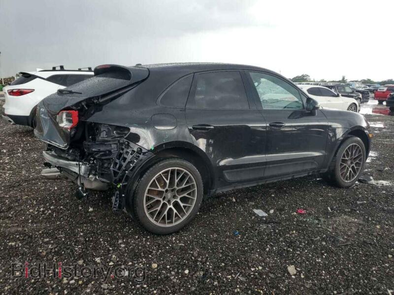 2017 Porsche MACAN (VIN WP1AA2A58HLB82658) — photo 3 of 12