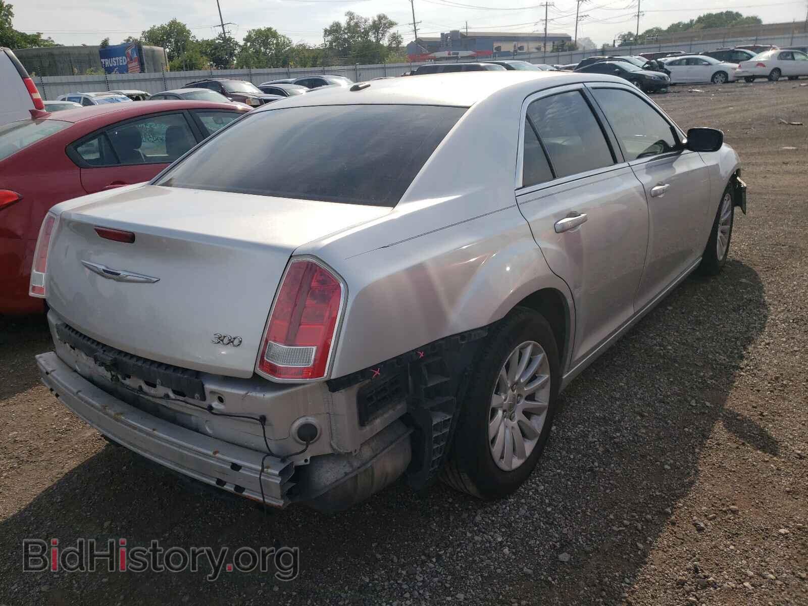 2012 CHRYSLER 300 - VIN: 2C3CCAAG4CH312123 - Фото 4