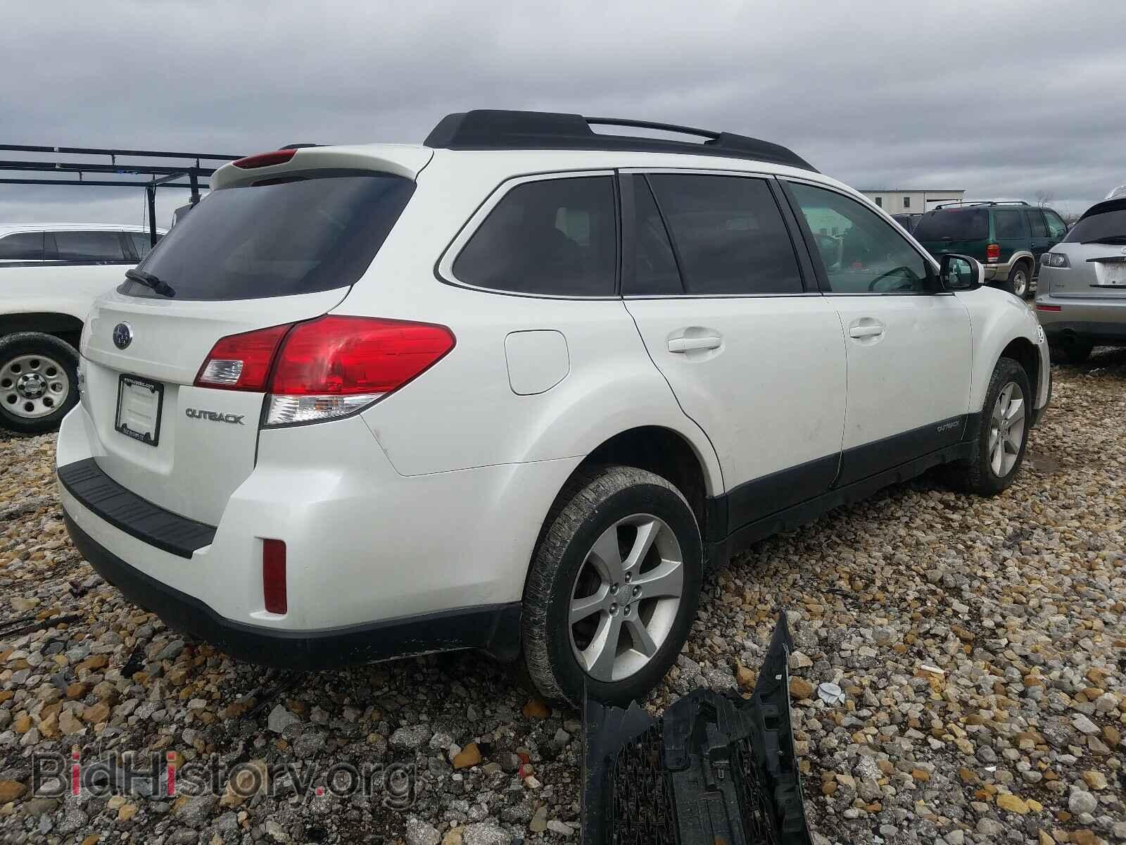 2013 SUBARU OUTBACK - VIN: 4S4BRCCC3D3233392 - Photo 4