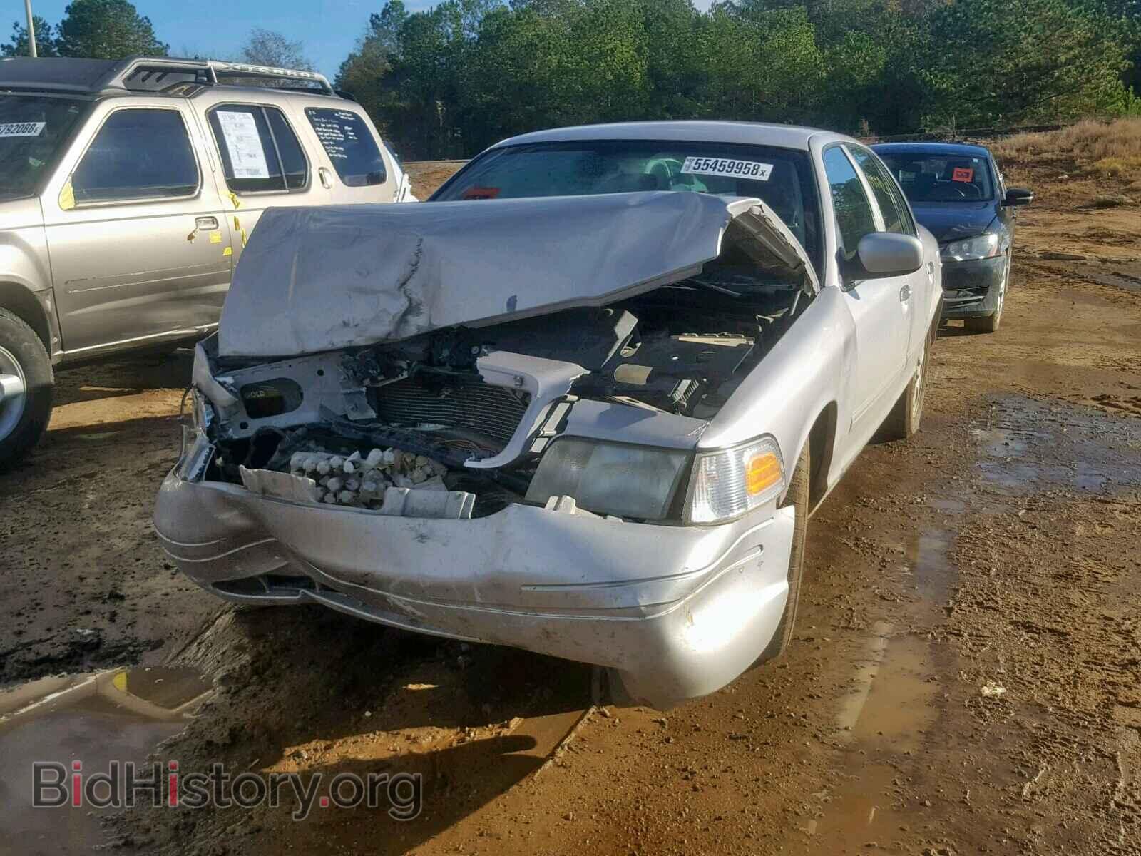 2011 FORD CROWN VIC - VIN: 2FABP7EV5BX132988 - Фото 2