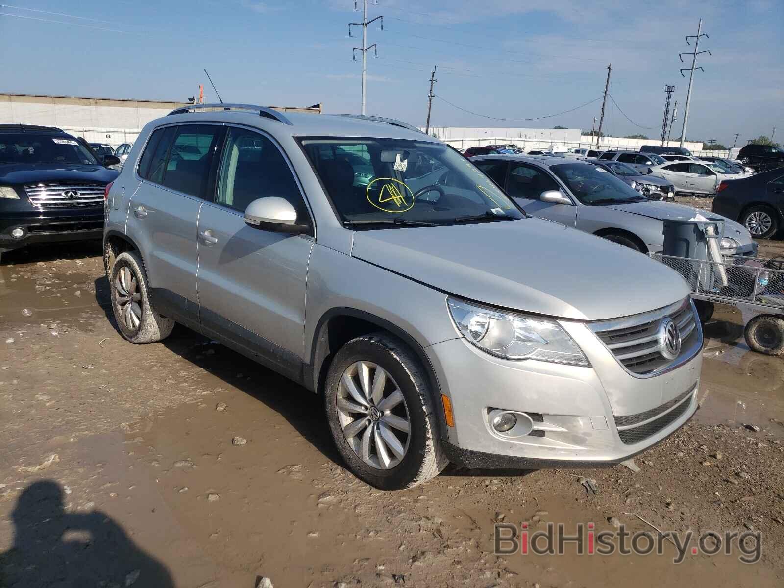 Photo WVGBV7AX0BW540717 - VOLKSWAGEN TIGUAN 2011