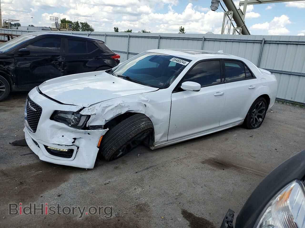 Фотография 2C3CCABG9JH244719 - CHRYSLER 300 2018