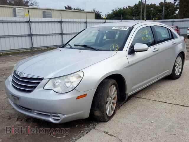2010 CHRYSLER SEBRING - VIN: 1C3CC5FB9AN213922 - Фото 2