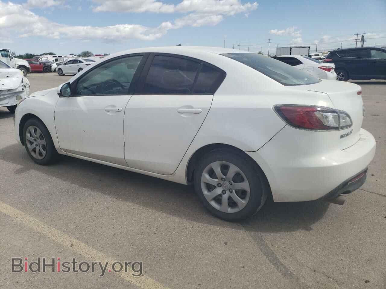 2011 MAZDA 3 - VIN: JM1BL1UG7B1432613 - Photo 2