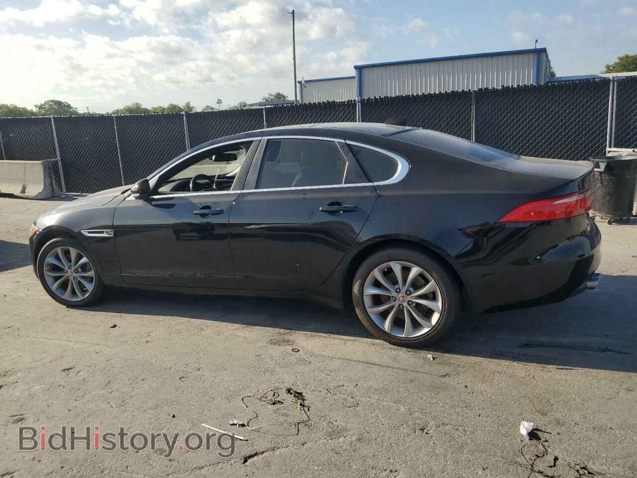 2017 JAGUAR XF - VIN: SAJBD4BN8HCY42657 - Photo 2