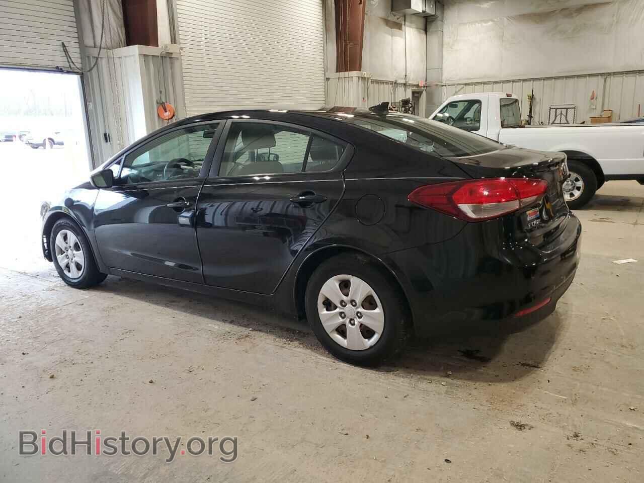 2017 KIA FORTE - VIN: 3KPFK4A71HE016329 - Фото 2