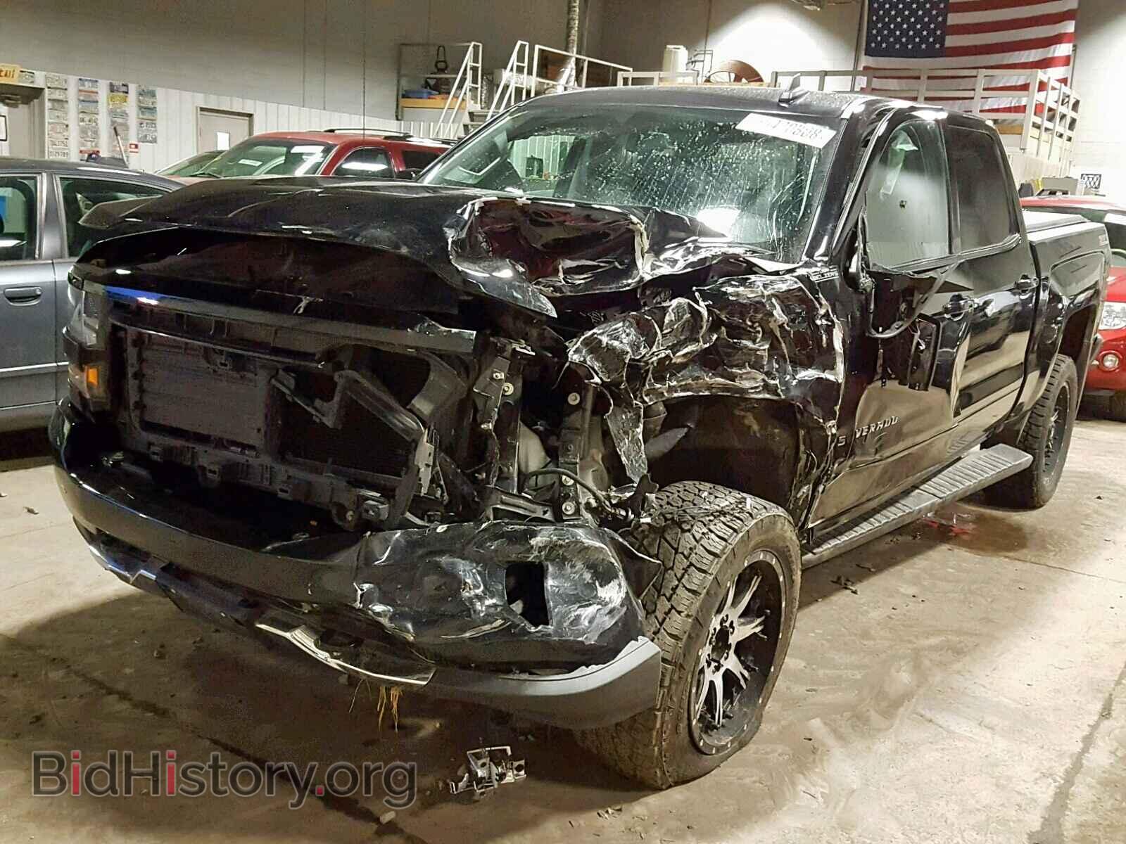 2017 CHEVROLET SILVERADO - VIN: 3GCUKREC9HG144608 - Фото 2