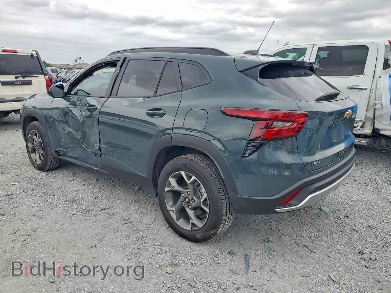2025 CHEVROLET TRAX - VIN: KL77LHEP5SC254103 - Фото 2