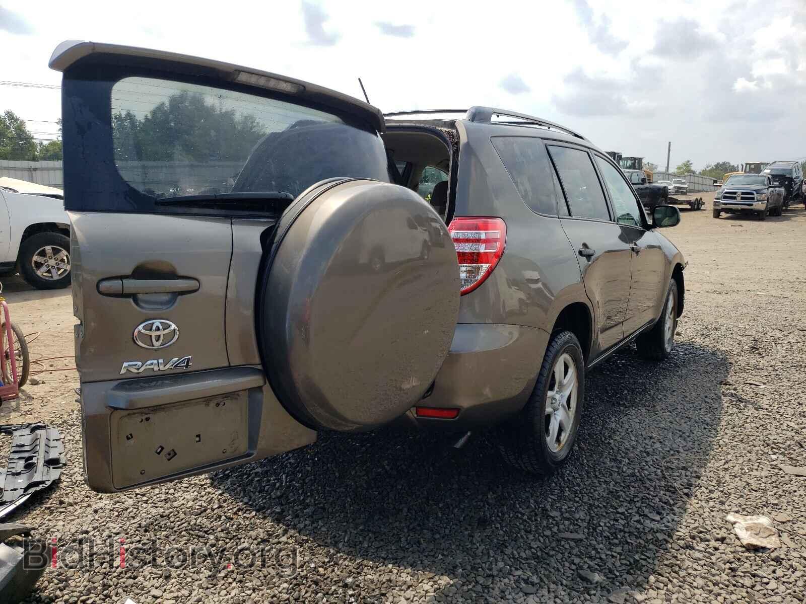 2011 TOYOTA RAV4 - VIN: 2T3BF4DV2BW084843 - Фото 4