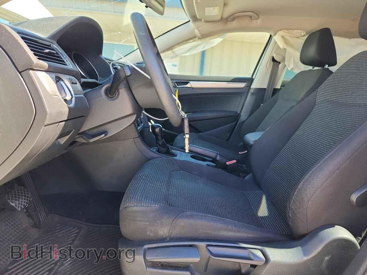 2017 VOLKSWAGEN PASSAT - VIN: 1VWAT7A36HC048977 - Фото 7
