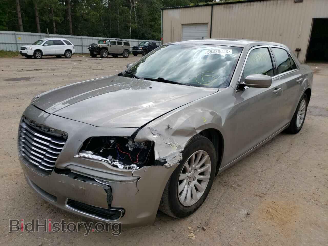 2014 CHRYSLER 300 - VIN: 2C3CCAAG3EH335895 - Фото 2