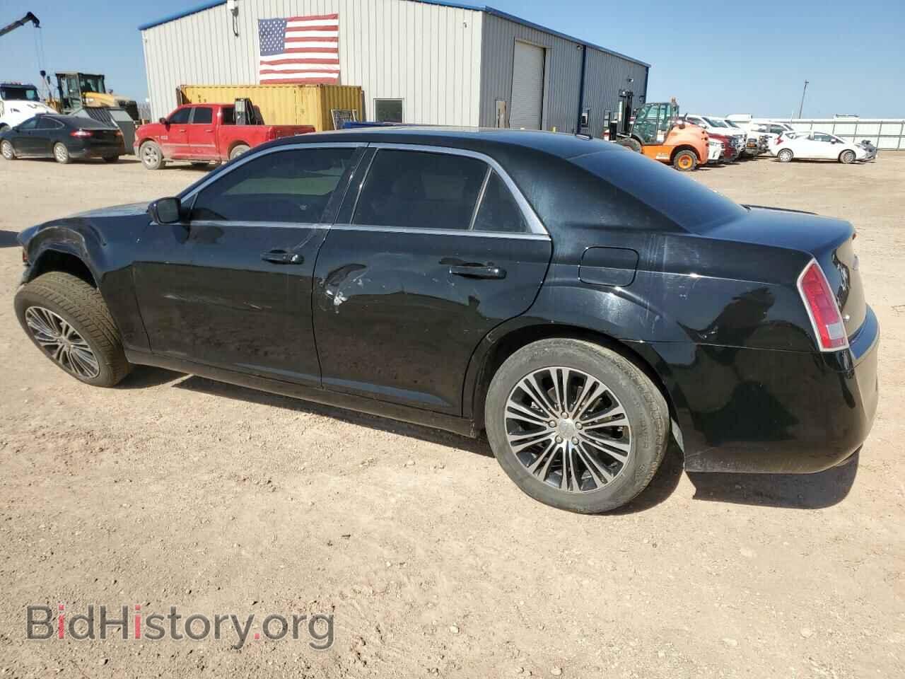 2014 CHRYSLER 300 - VIN: 2C3CCAGG5EH179690 - Фото 2