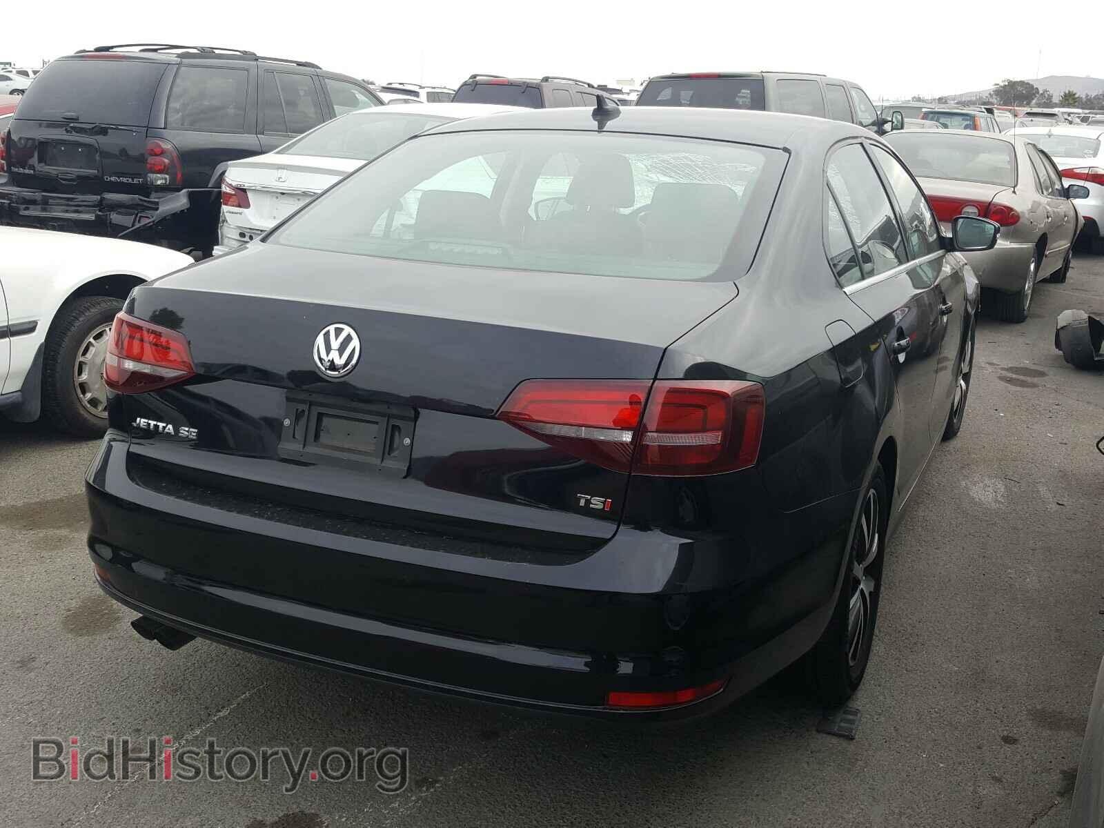 2017 VOLKSWAGEN JETTA - VIN: 3VWDB7AJ9HM351720 - Фото 4