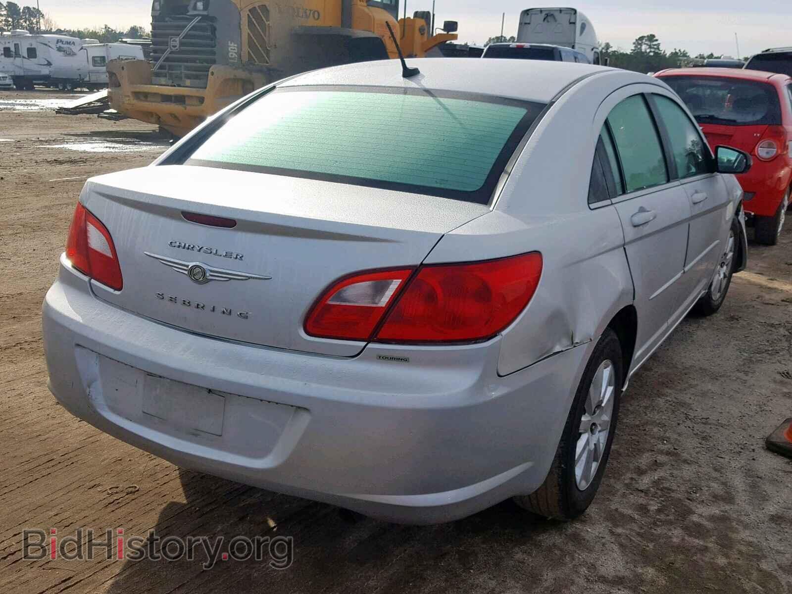 2010 CHRYSLER SEBRING - VIN: 1C3CC4FB1AN166282 - Фото 4