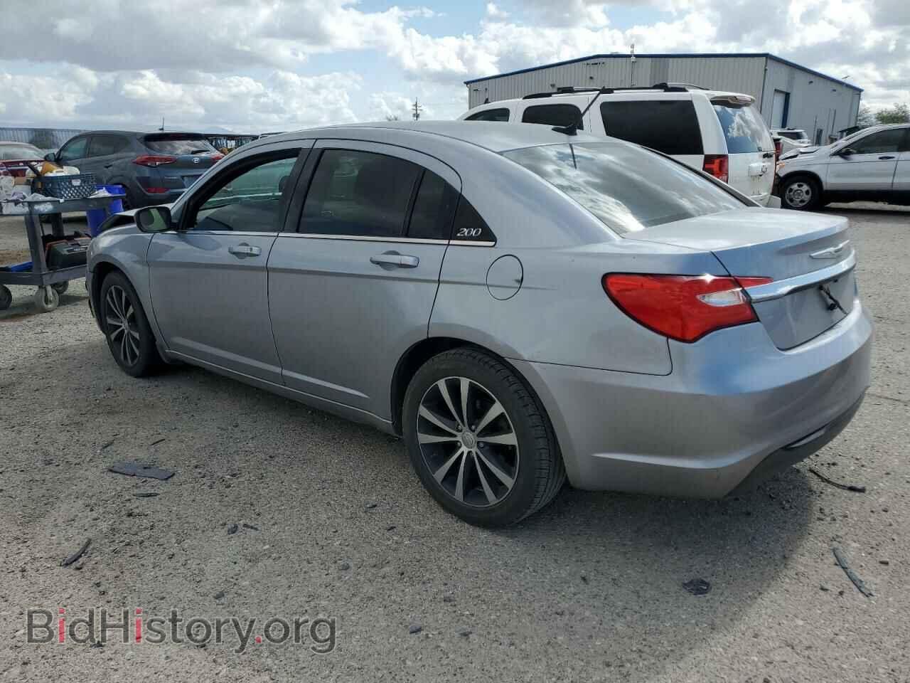 2014 CHRYSLER 200 - VIN: 1C3CCBBGXEN150223 - Фото 2