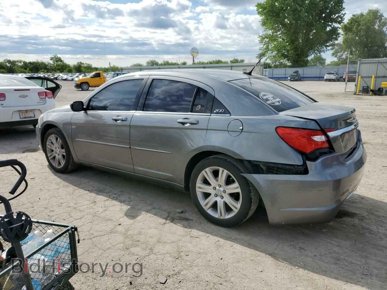 2012 CHRYSLER 200 - VIN: 1C3CCBAB1CN317118 - Фото 2