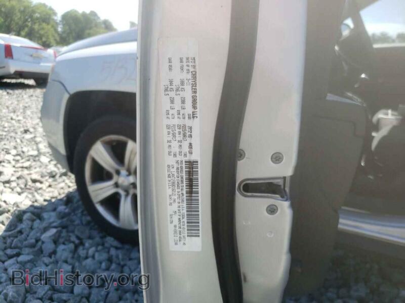 2011 Jeep COMPASS (VIN 1J4NT1FB6BD162121) — photo 10 of 10