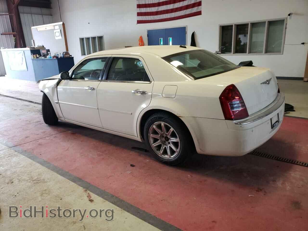 2006 CHRYSLER 300 - VIN: 2C3LA63H76H194114 - Фото 2