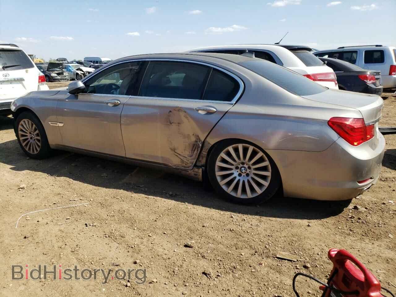 2011 BMW 7 SERIES - VIN: WBAKB4C54BC574276 - Фото 2