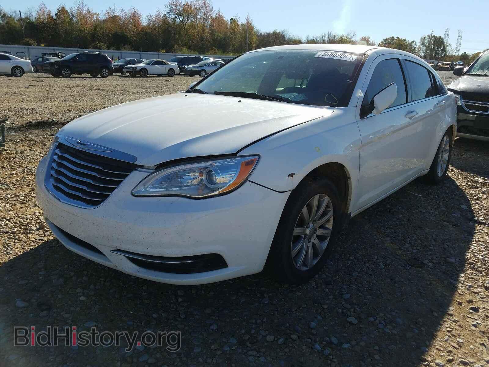 2013 CHRYSLER 200 - VIN: 1C3CCBBB4DN672185 - Фото 2